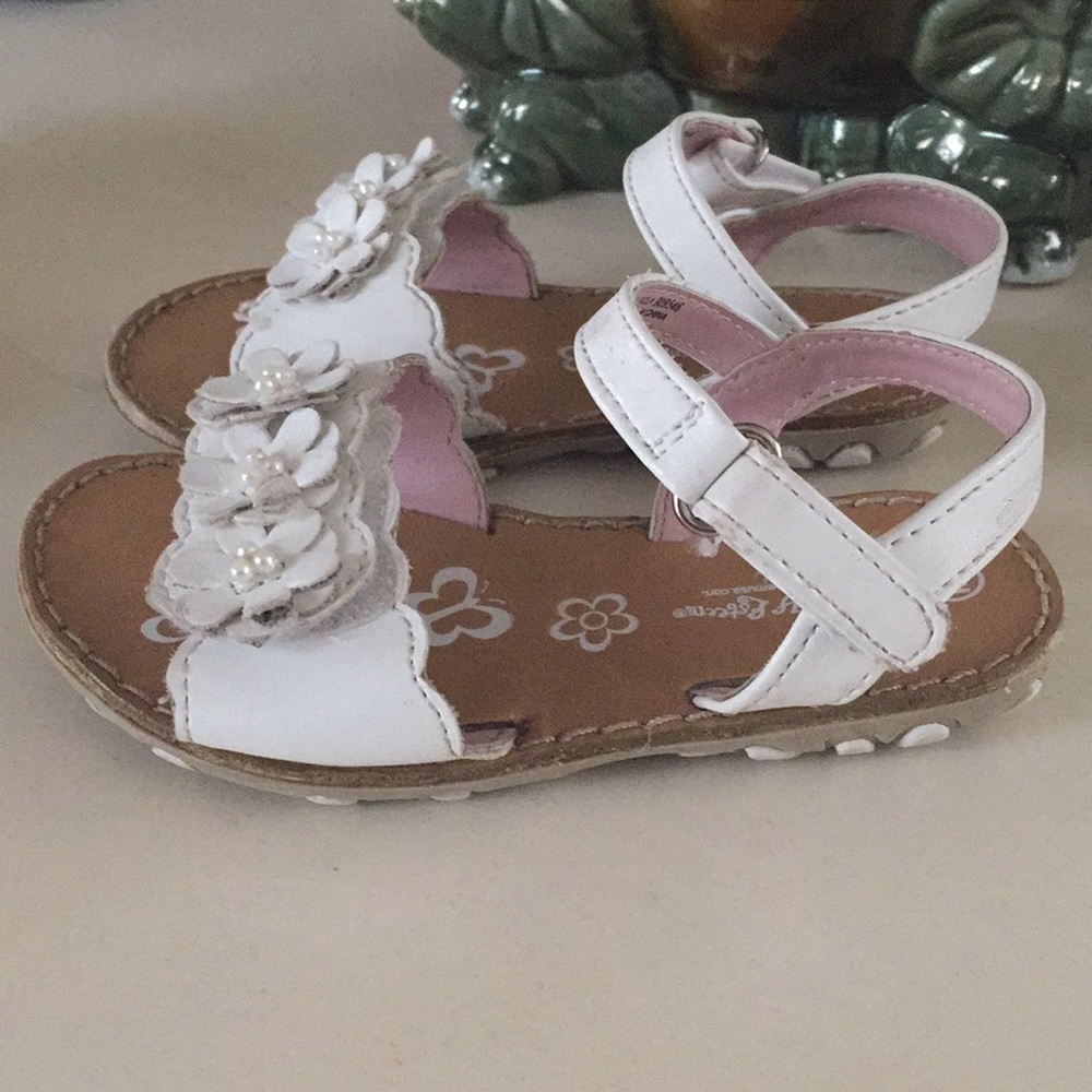 Girls sandals